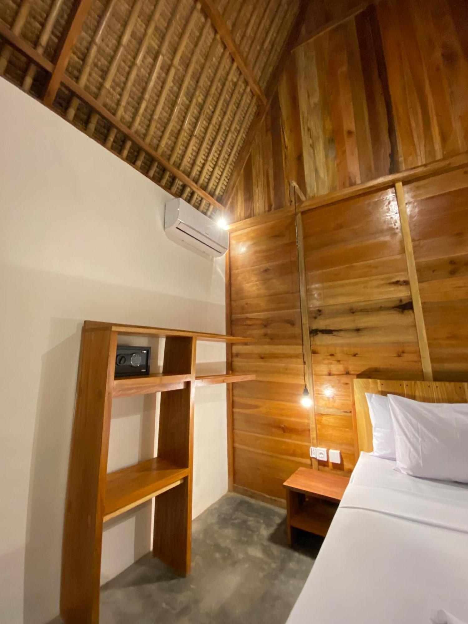 Sky Mountain Views Hotel Kuta  Kültér fotó