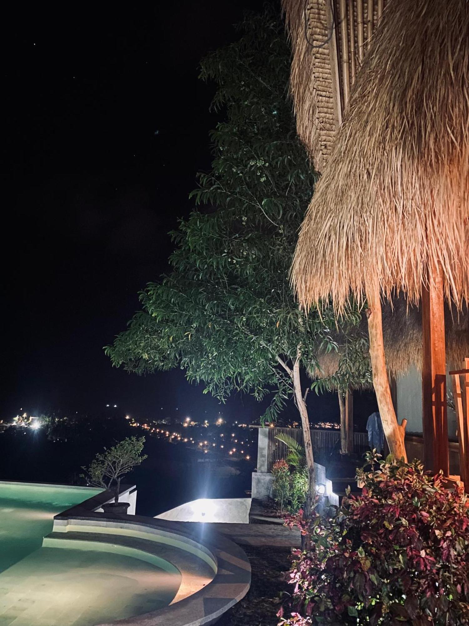 Sky Mountain Views Hotel Kuta  Kültér fotó