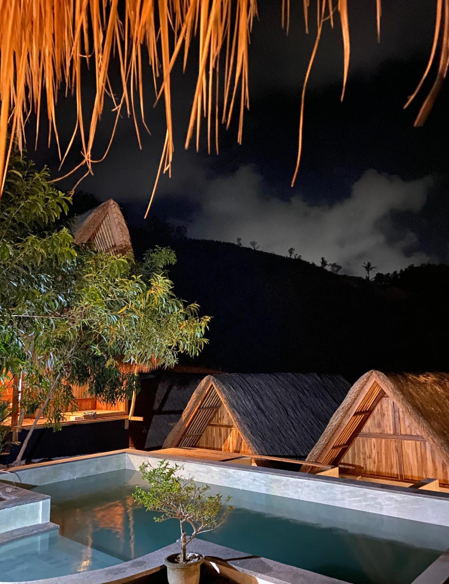 Sky Mountain Views Hotel Kuta  Kültér fotó